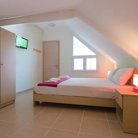 Petite Sirene * Paralía