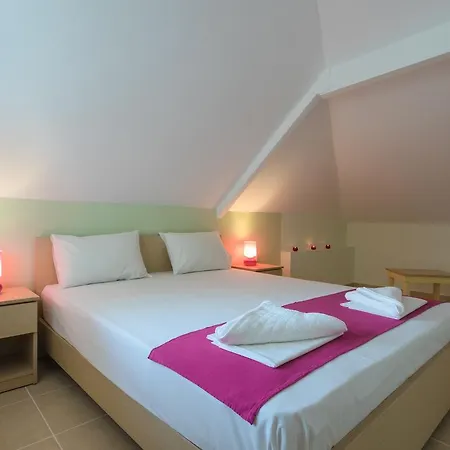 Petite Sirene Apartman Paralía